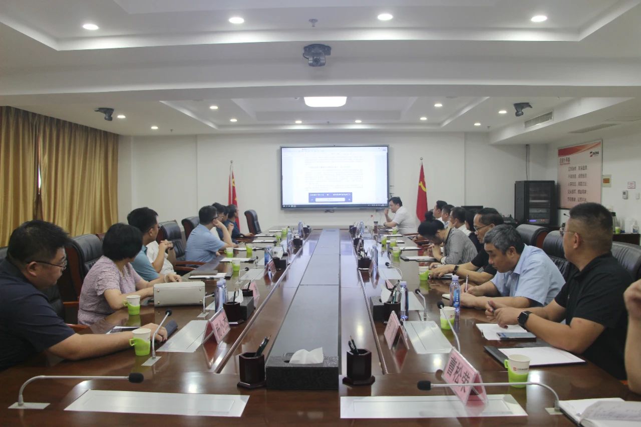 臨沂市大數(shù)據(jù)局局長劉楠一行蒞臨順和集團考察交流