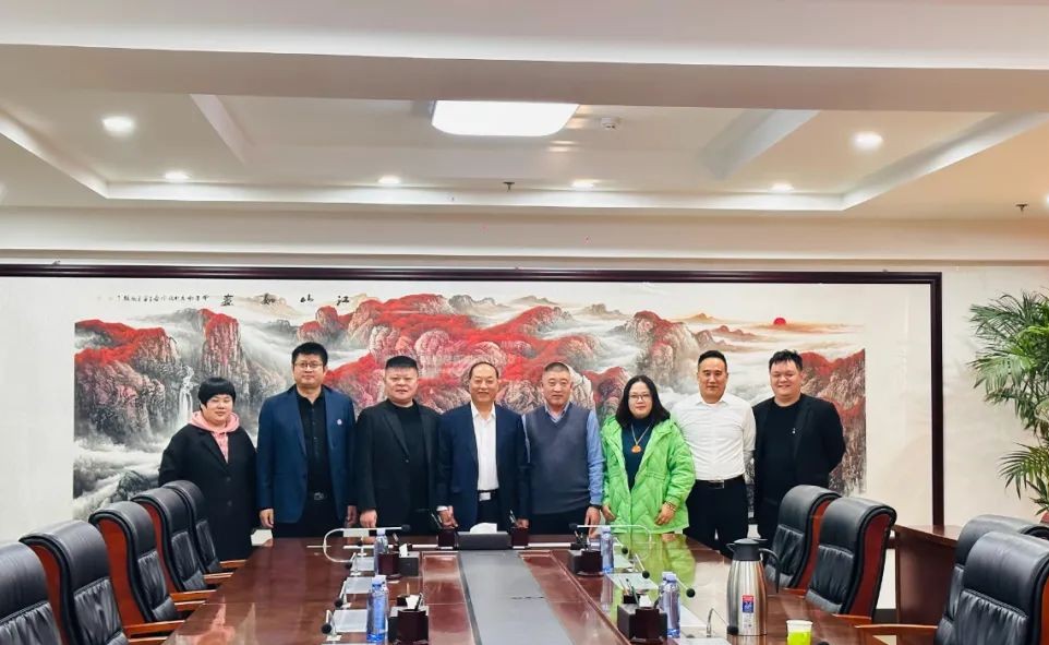 雙和物流總經(jīng)理孫景舉正式簽約加入臨沂順和魯桂快運(yùn)有限公司