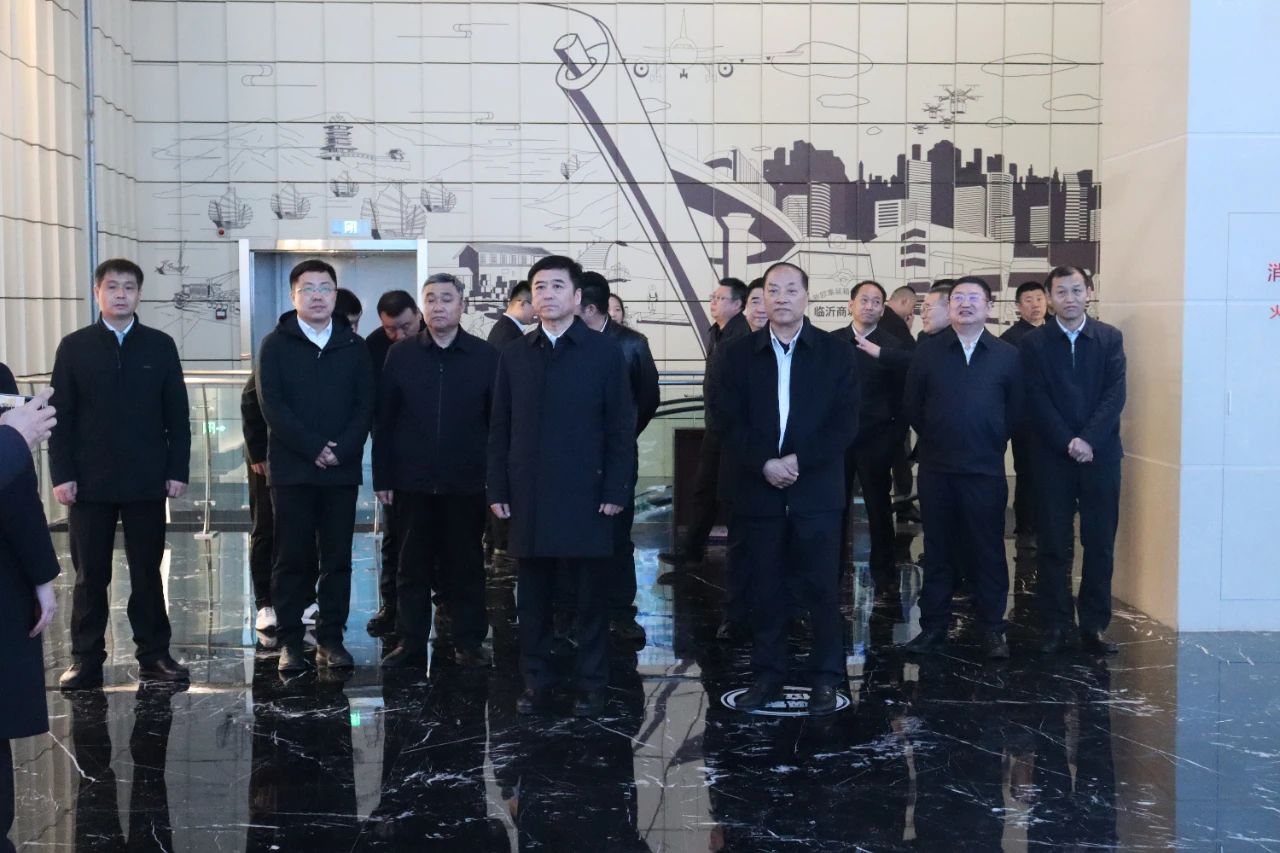 遼寧省朝陽市市長老顏武一行蒞臨順和集團(tuán)參觀調(diào)研