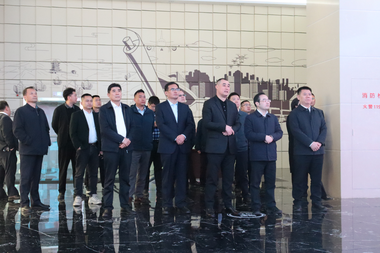 拉薩市副市長潘文卿一行蒞臨順和集團(tuán)參觀調(diào)研